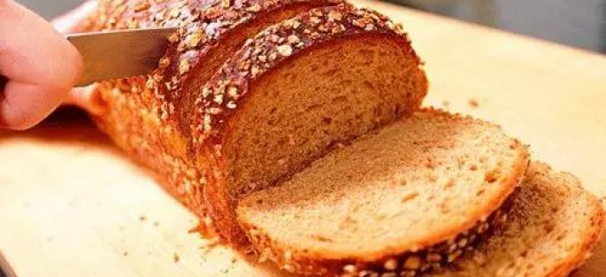 高筋面粉在面包中有什么作用？